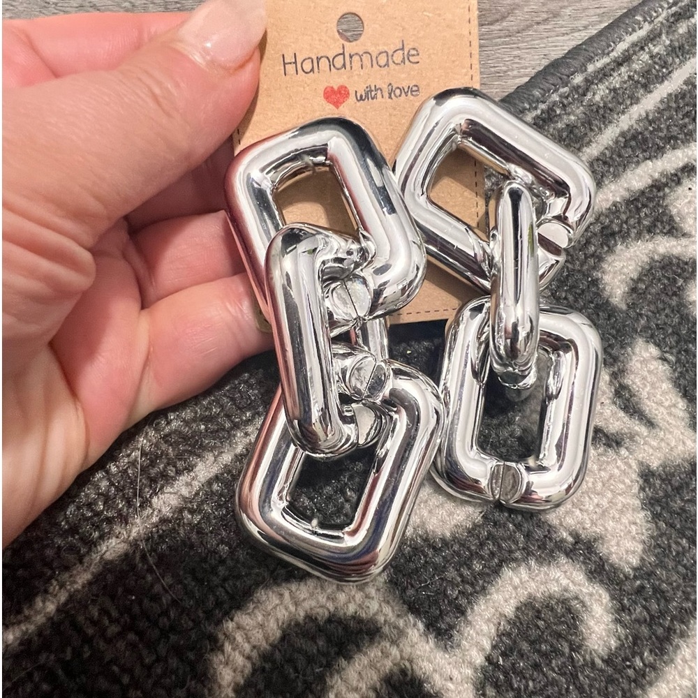 New trendy chain earrings